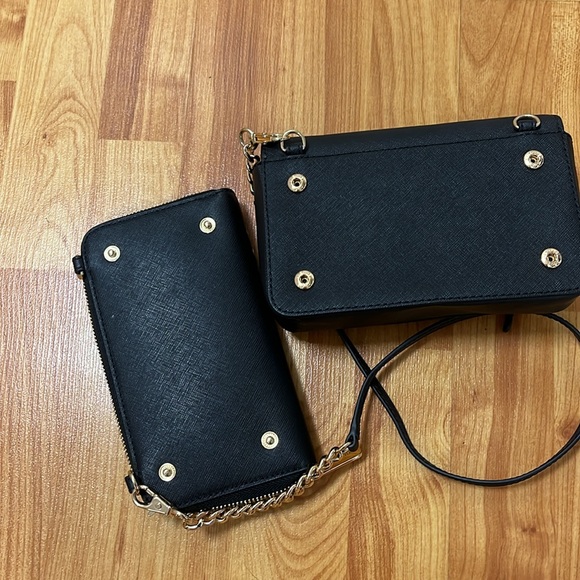 Michael Kors Crossbody - Picture 5 of 5